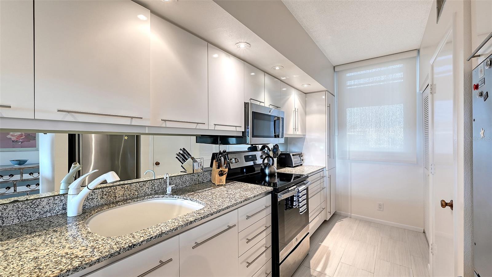 1085 GULF OF MEXICO DR #404, LONGBOAT KEY, FL — photo 10
