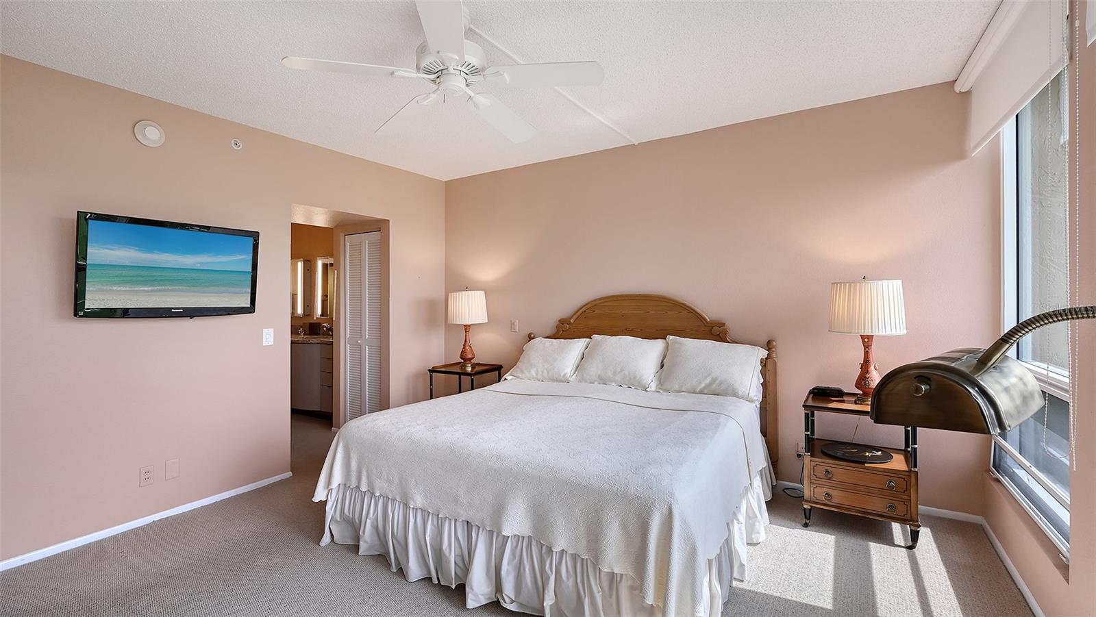 1085 GULF OF MEXICO DR #404, LONGBOAT KEY, FL — photo 14