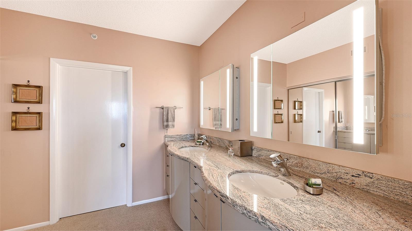 1085 GULF OF MEXICO DR #404, LONGBOAT KEY, FL — photo 16