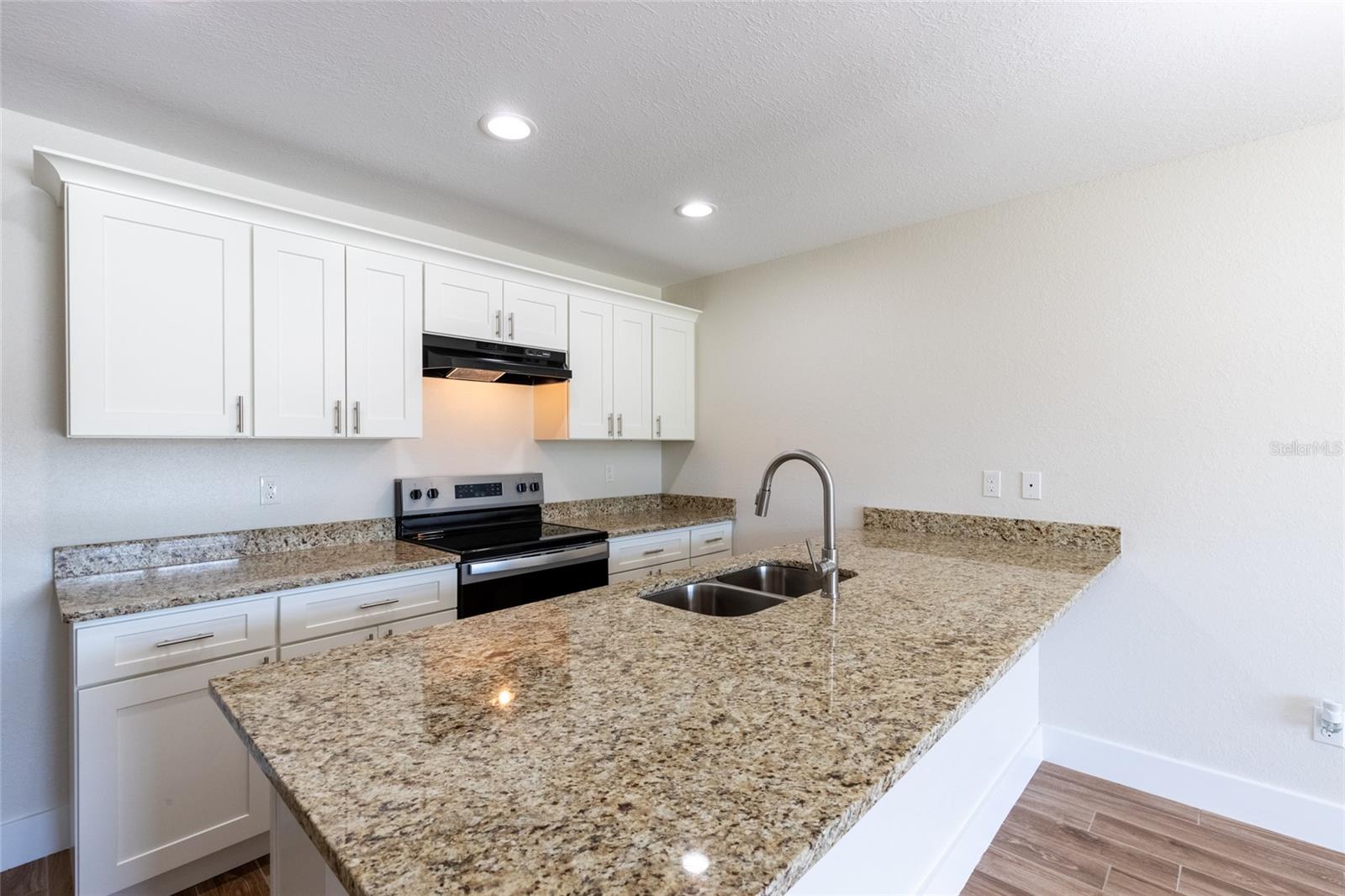 6301 CANDLER TER, SEBRING, FL — photo 4