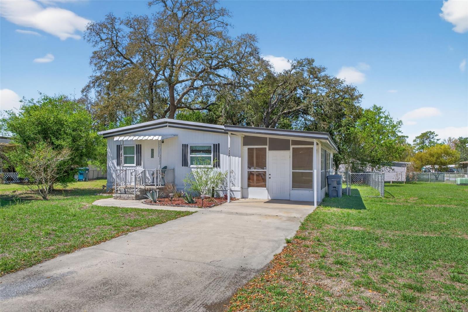 7489 WESTERN CIRCLE DR, BROOKSVILLE, FL — photo 2