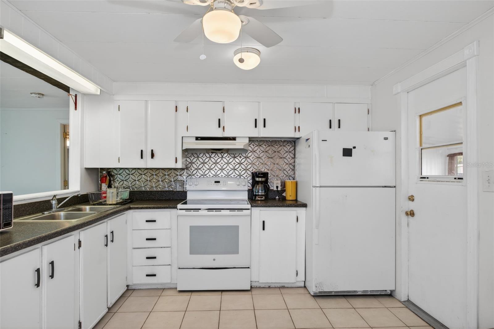 7489 WESTERN CIRCLE DR, BROOKSVILLE, FL — photo 9