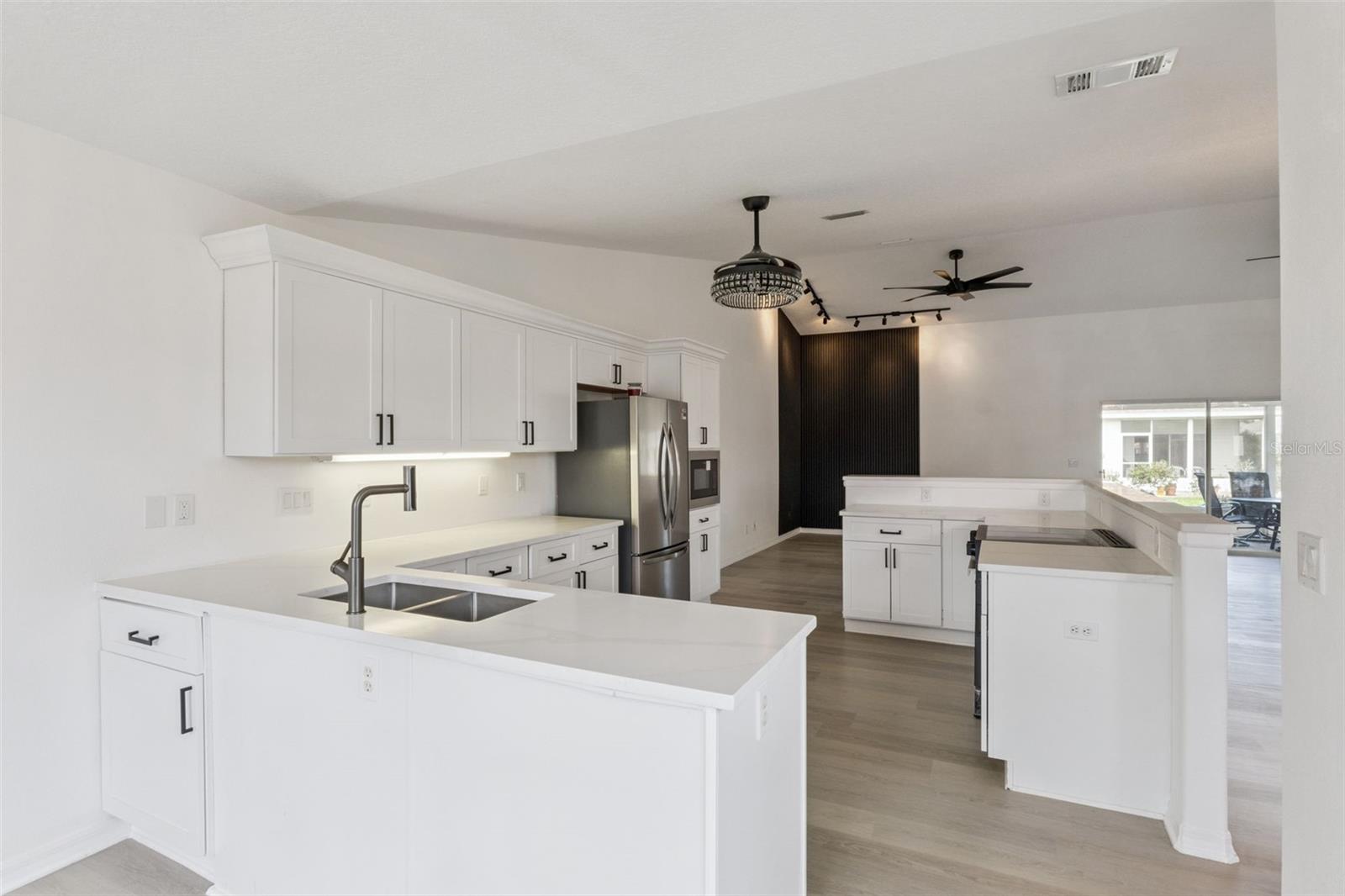 5729 KING JAMES AVE, LEESBURG, FL — photo 10
