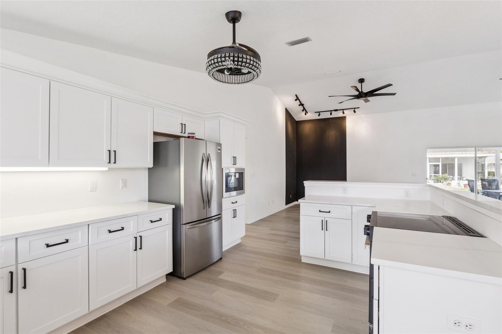 5729 KING JAMES AVE, LEESBURG, FL — photo 12