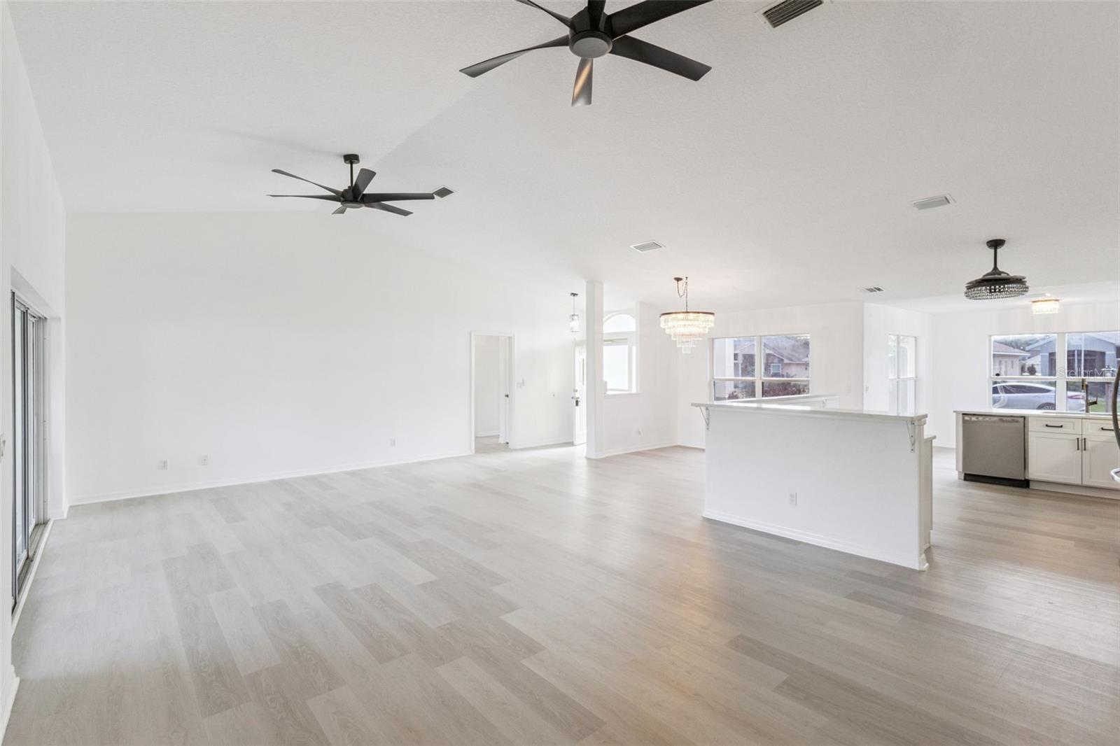 5729 KING JAMES AVE, LEESBURG, FL — photo 17