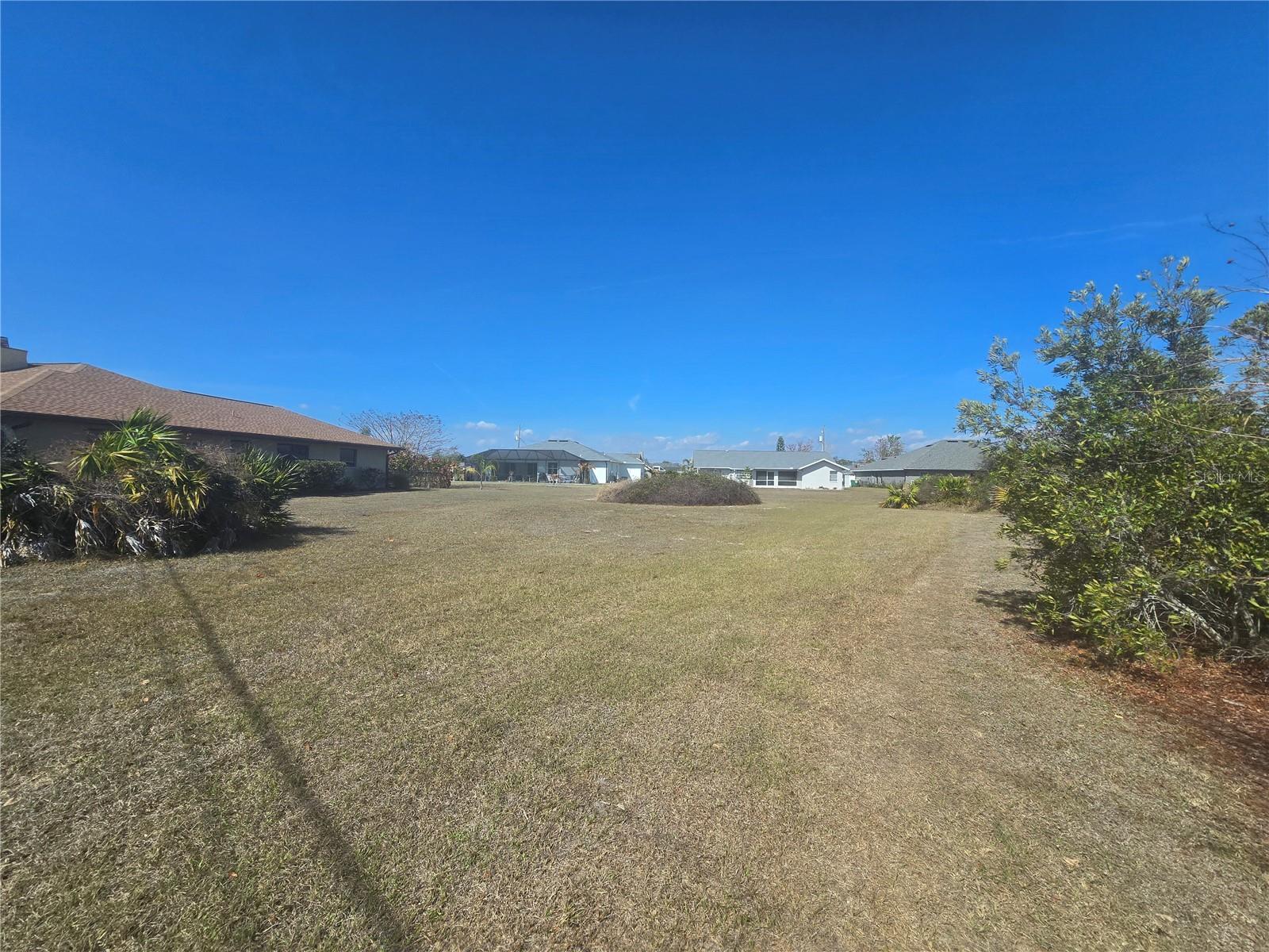 154 SANTOS DR, PUNTA GORDA, FL — photo 2