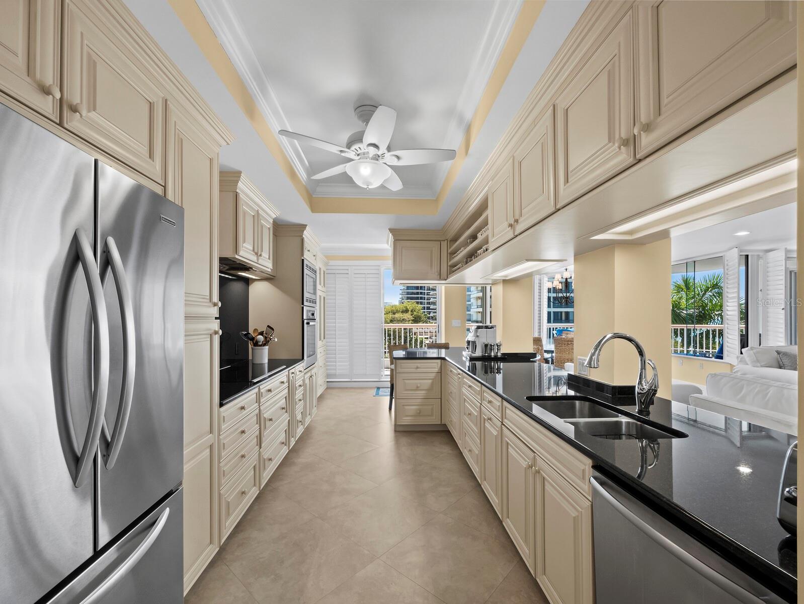 455 LONGBOAT CLUB RD #402, LONGBOAT KEY, FL — photo 10