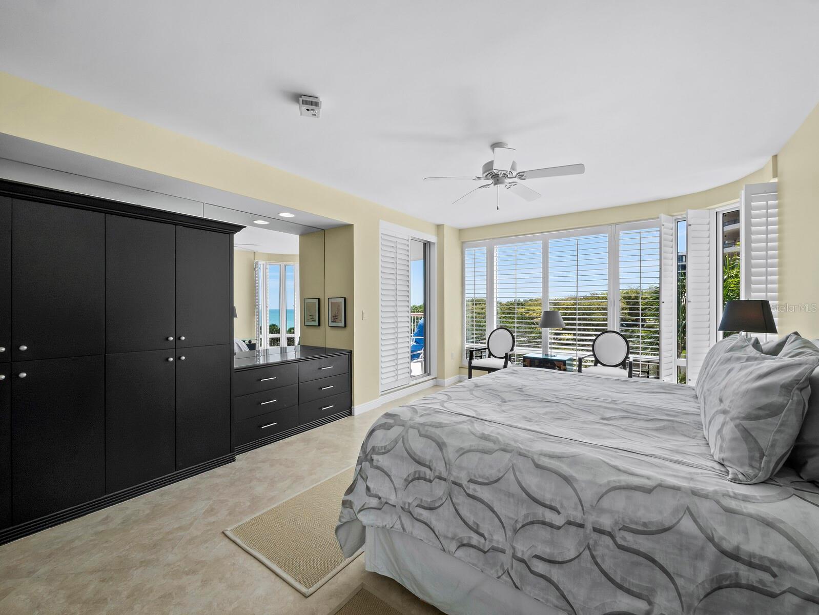 455 LONGBOAT CLUB RD #402, LONGBOAT KEY, FL — photo 15