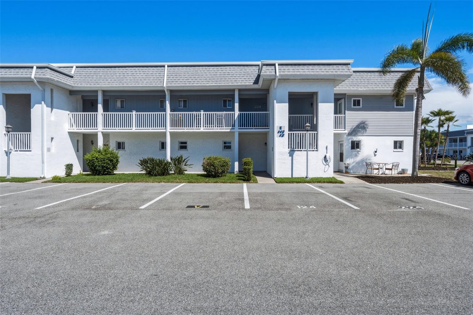 22375 EDGEWATER DR #224, PORT CHARLOTTE, FL