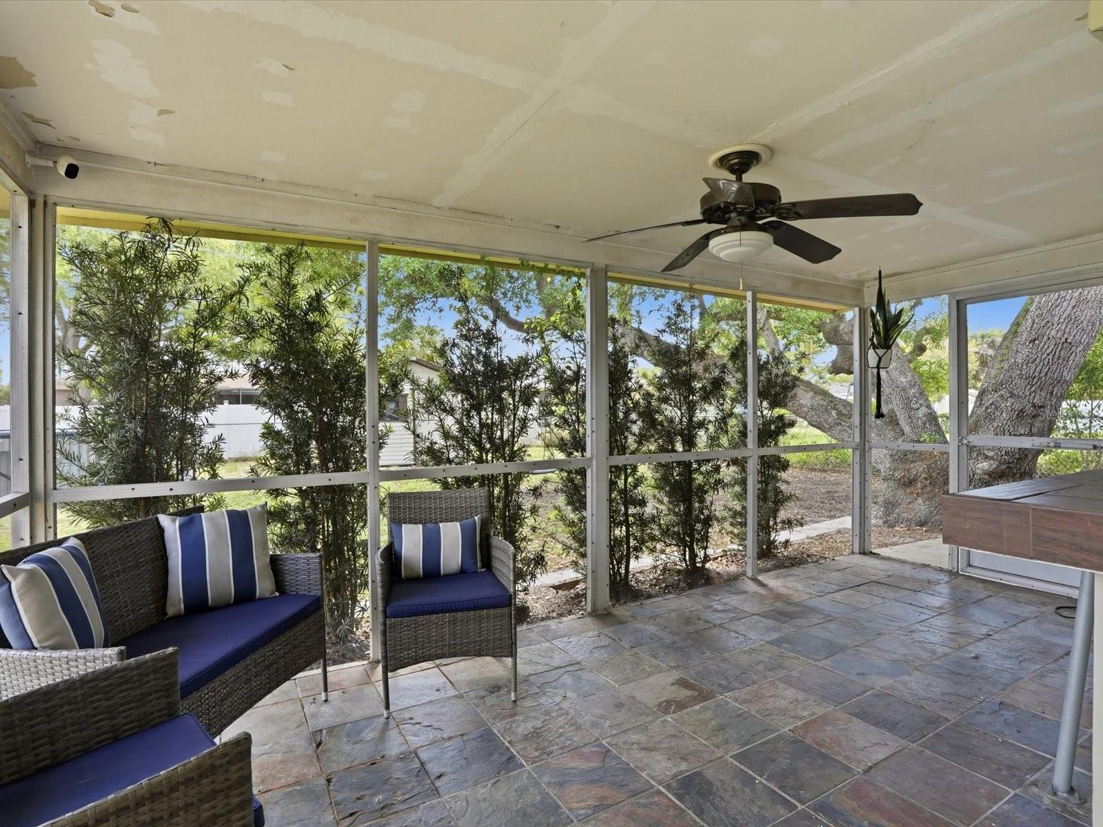 755 HARTFORD DR NW, PORT CHARLOTTE, FL — photo 17