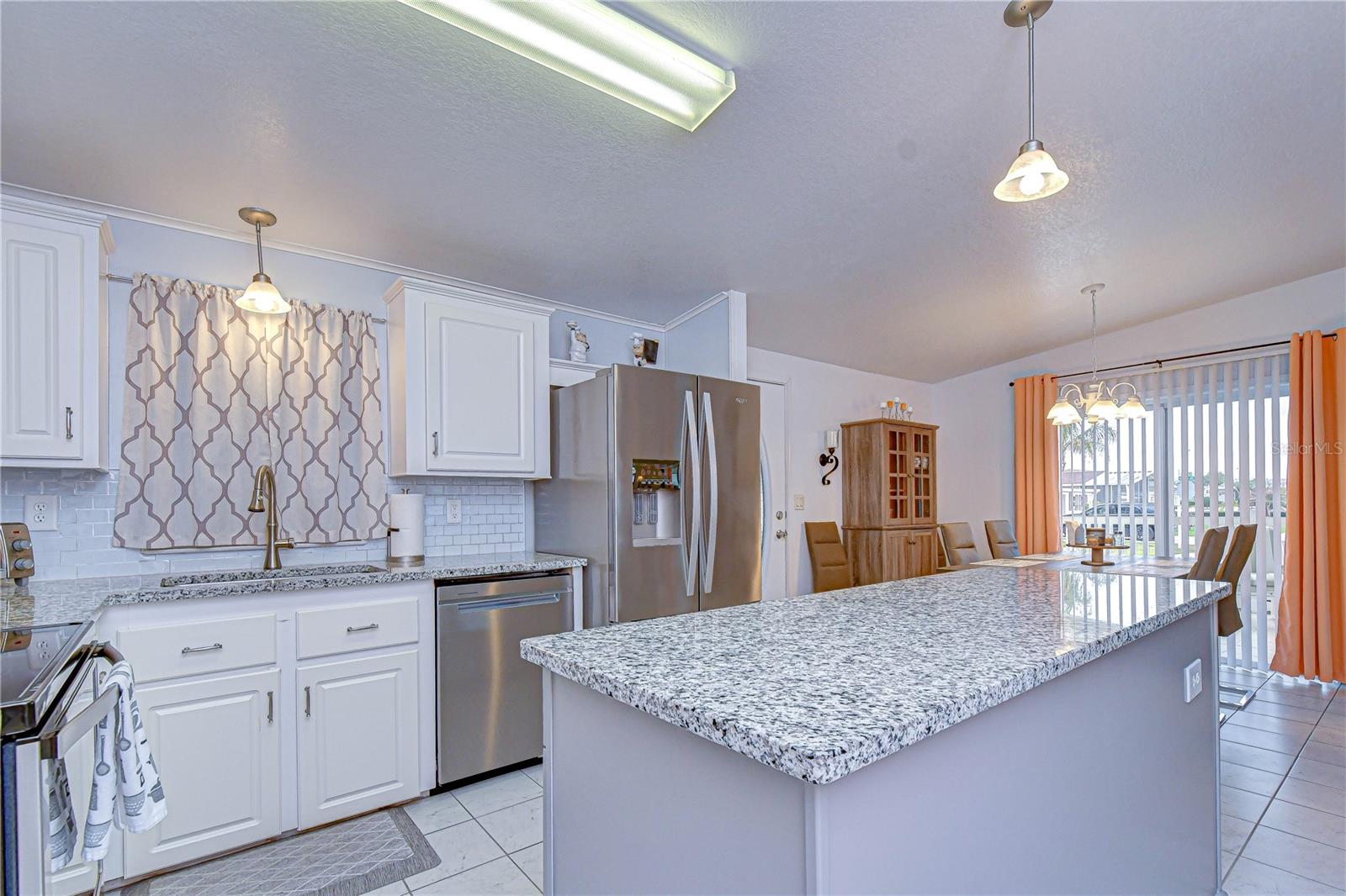 37232 NEUKOM AVE, ZEPHYRHILLS, FL — photo 12