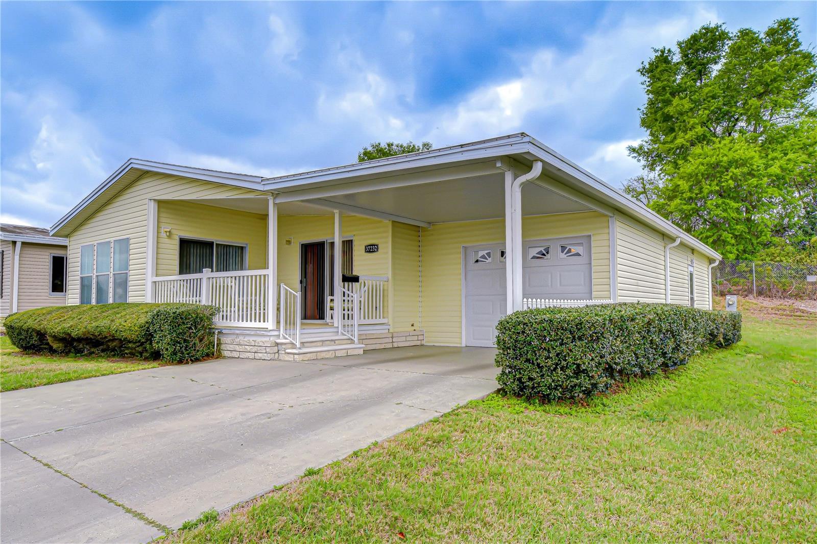 37232 NEUKOM AVE, ZEPHYRHILLS, FL — photo 40
