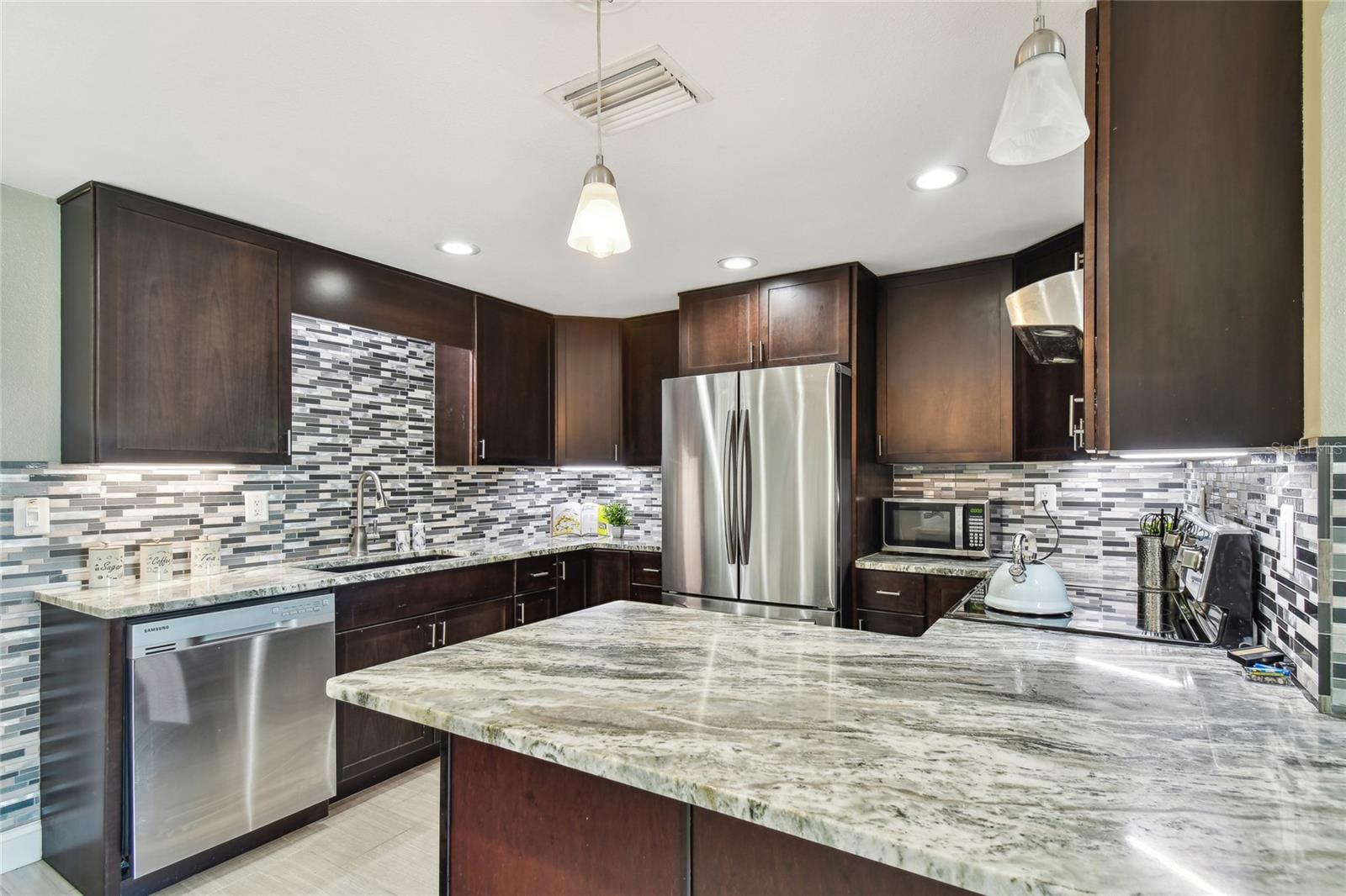 3257 MASONVILLE LOOP, HOLIDAY, FL — photo 12