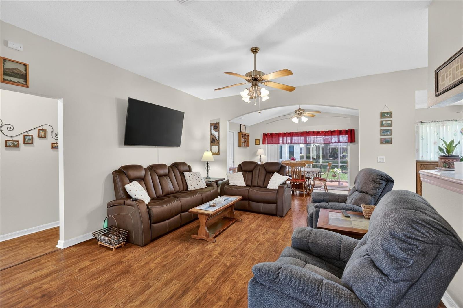 21811 KING HENRY AVE, LEESBURG, FL — photo 38
