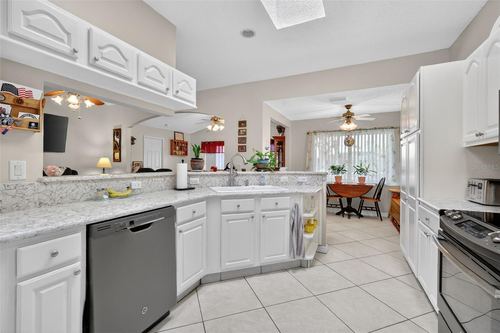 21811 KING HENRY AVE, LEESBURG, FL — photo 58
