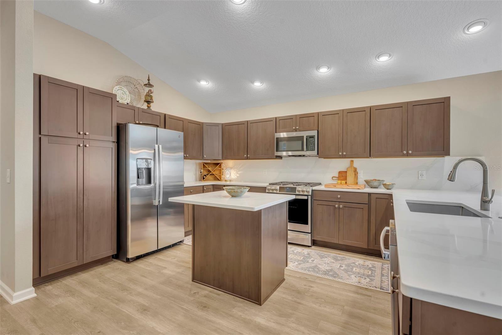 1640 OLIVIA TER, THE VILLAGES, FL — photo 25