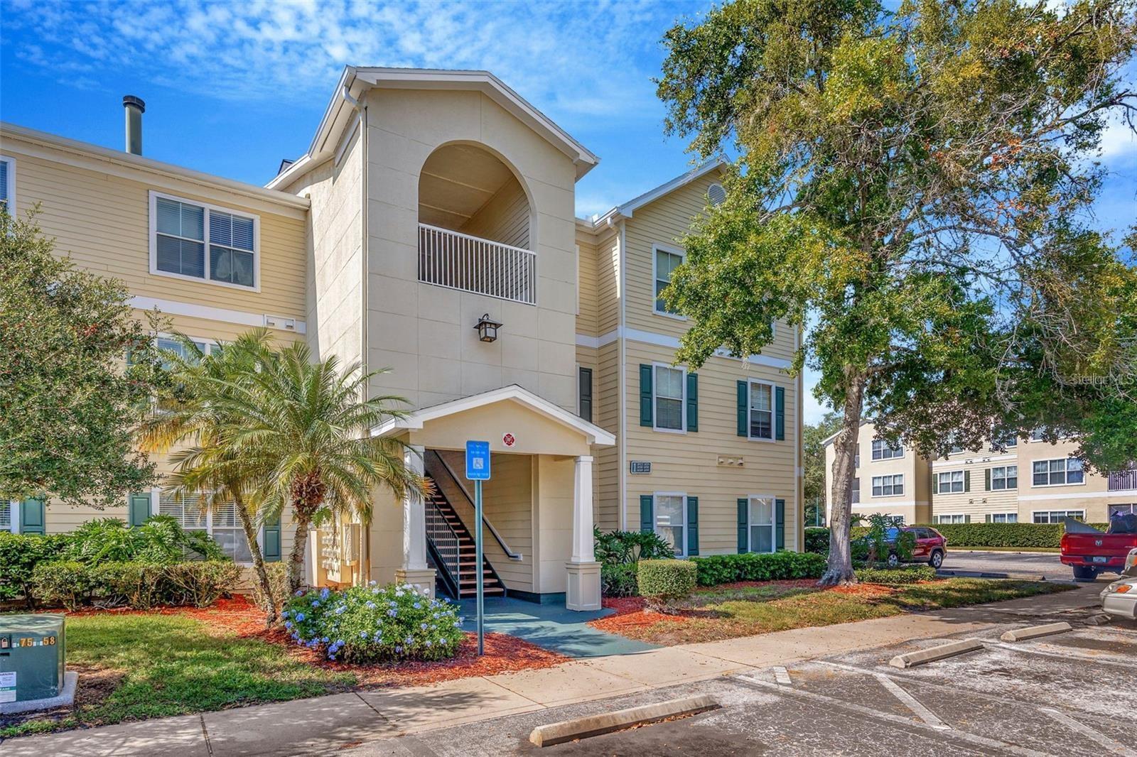 18281 BRIDLE CLUB DR, TAMPA, FL