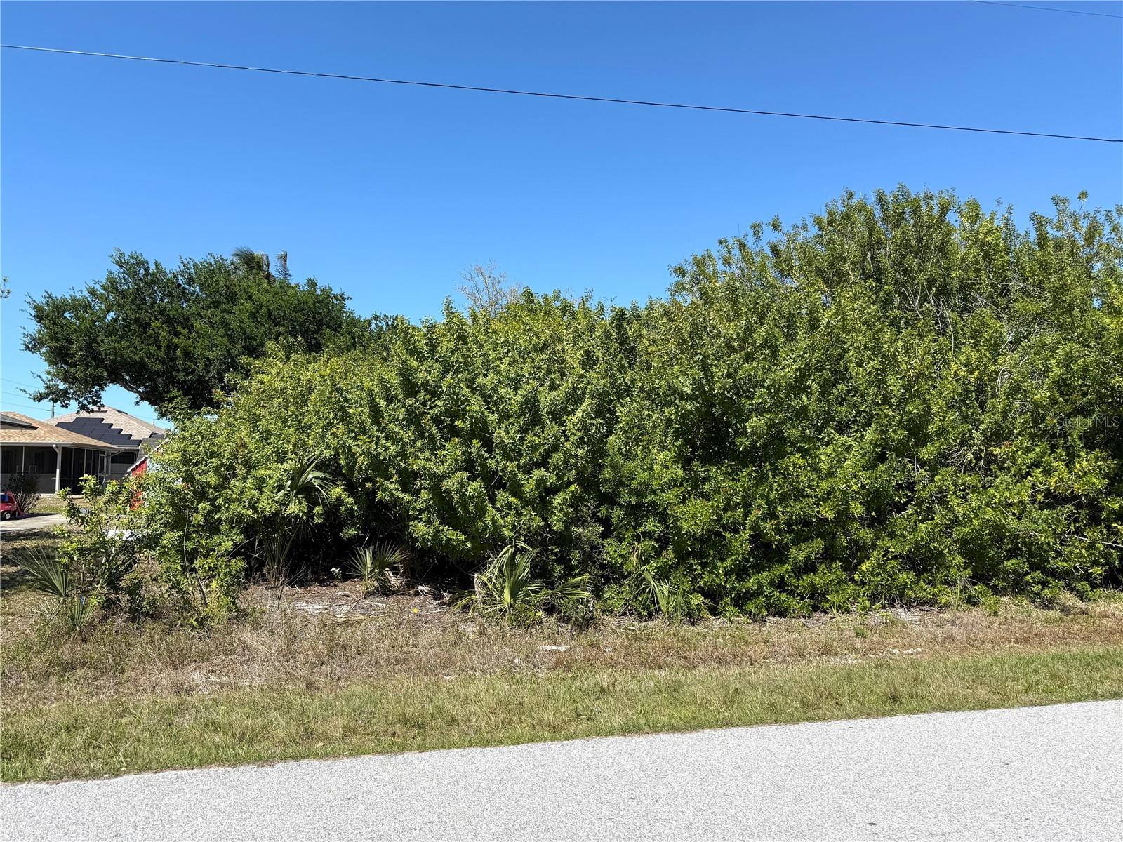 9180 SPRING CIR, PORT CHARLOTTE, FL — photo 5