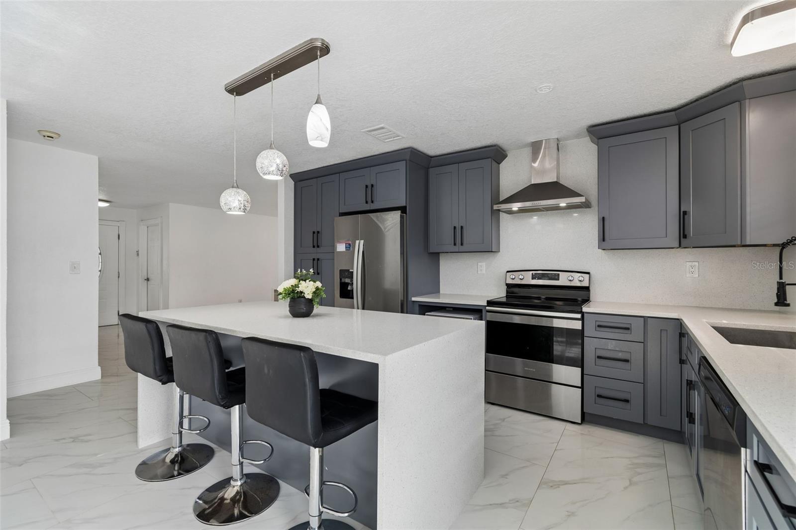 5803 TAMPA SHORES BLVD, TAMPA, FL — photo 6