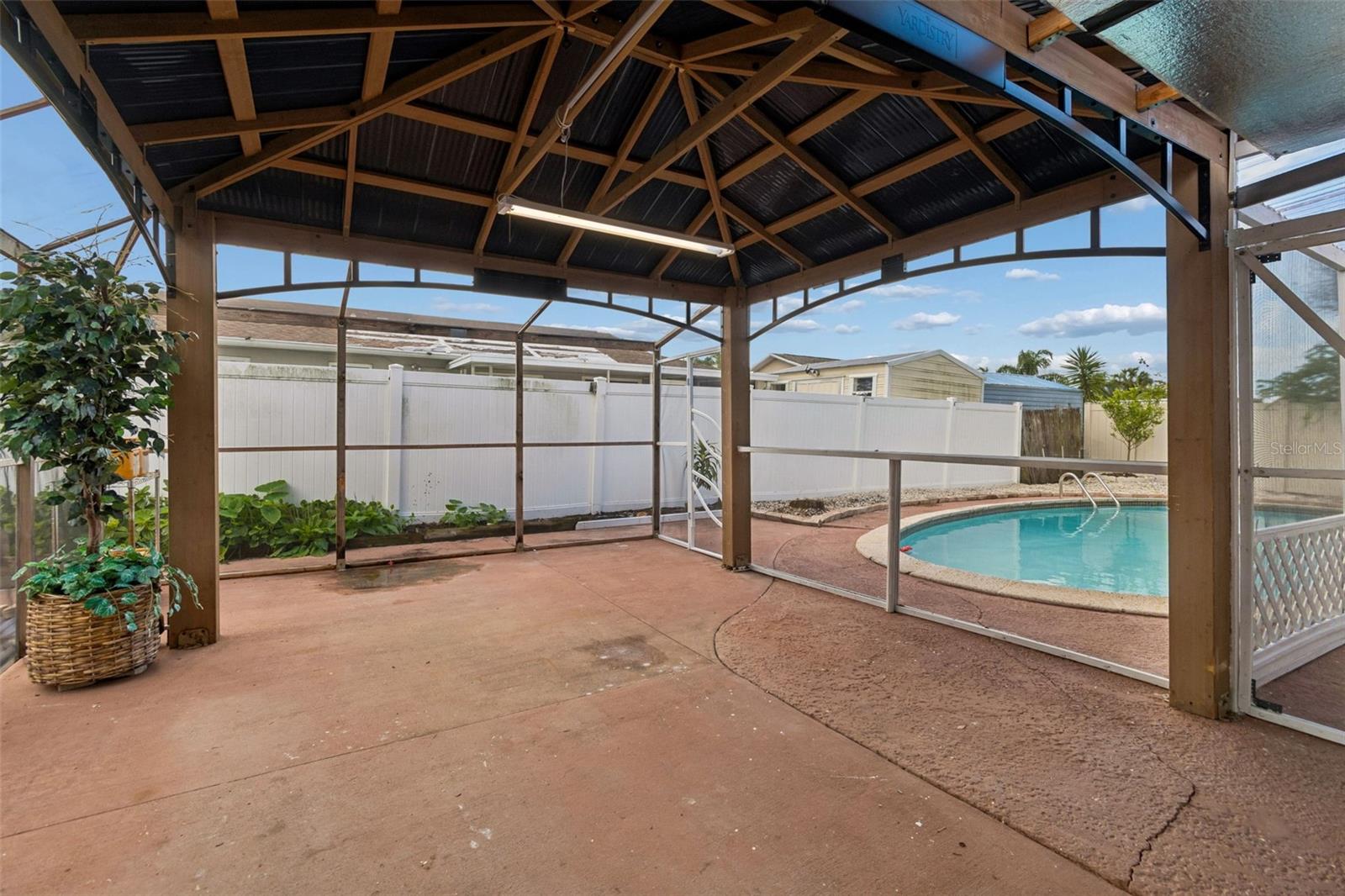 5803 TAMPA SHORES BLVD, TAMPA, FL — photo 31