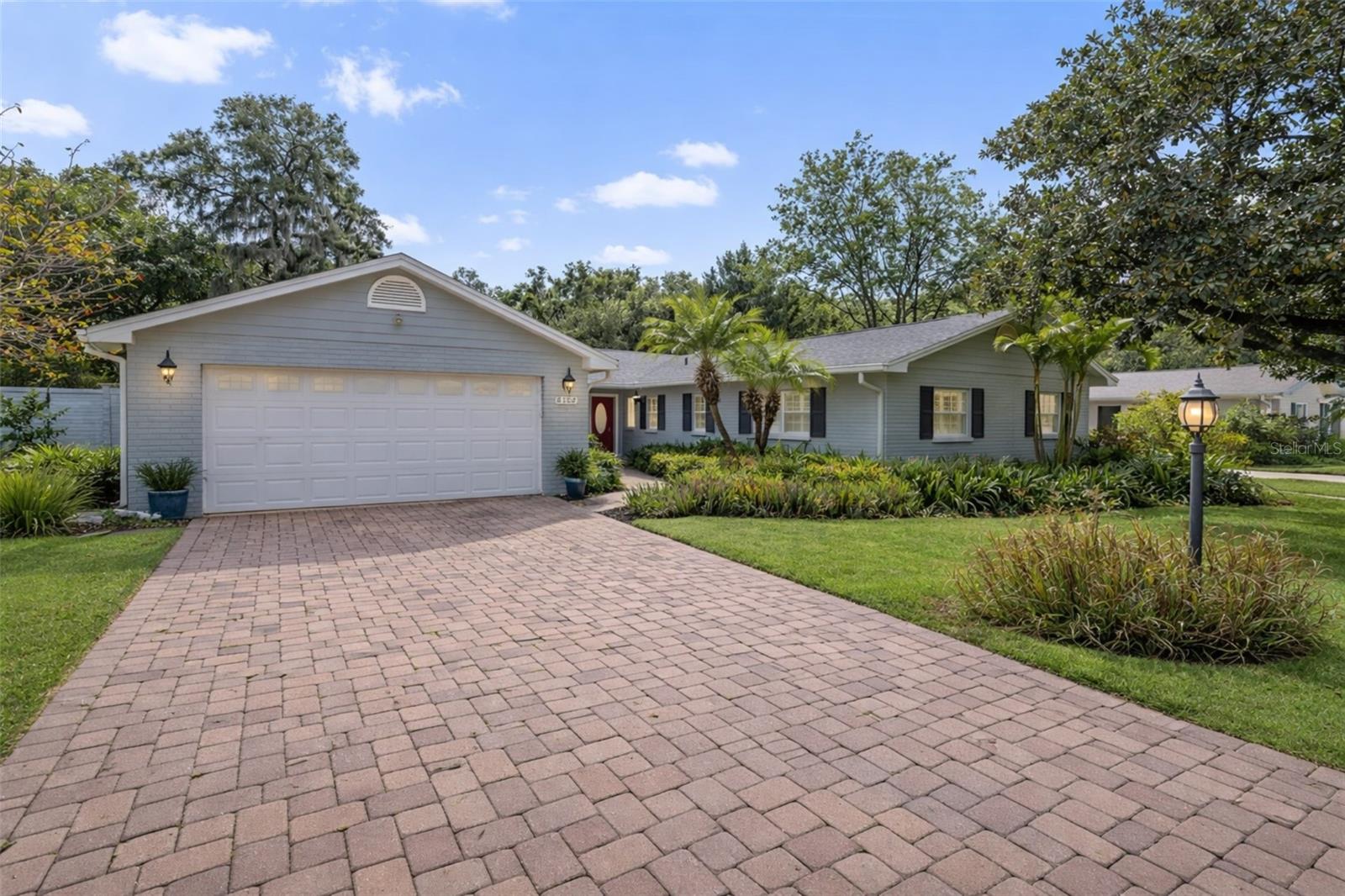 2102 W KYRA DR, TAMPA, FL
