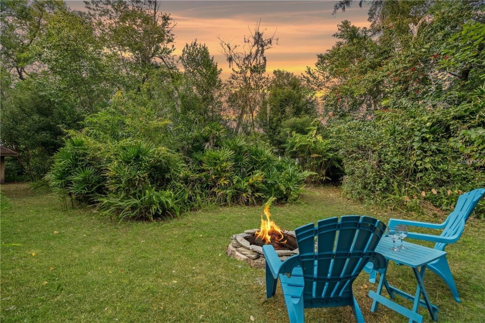 2102 W KYRA DR, TAMPA, FL — photo 4