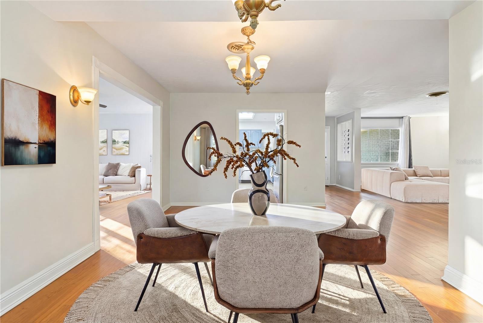 2102 W KYRA DR, TAMPA, FL — photo 10