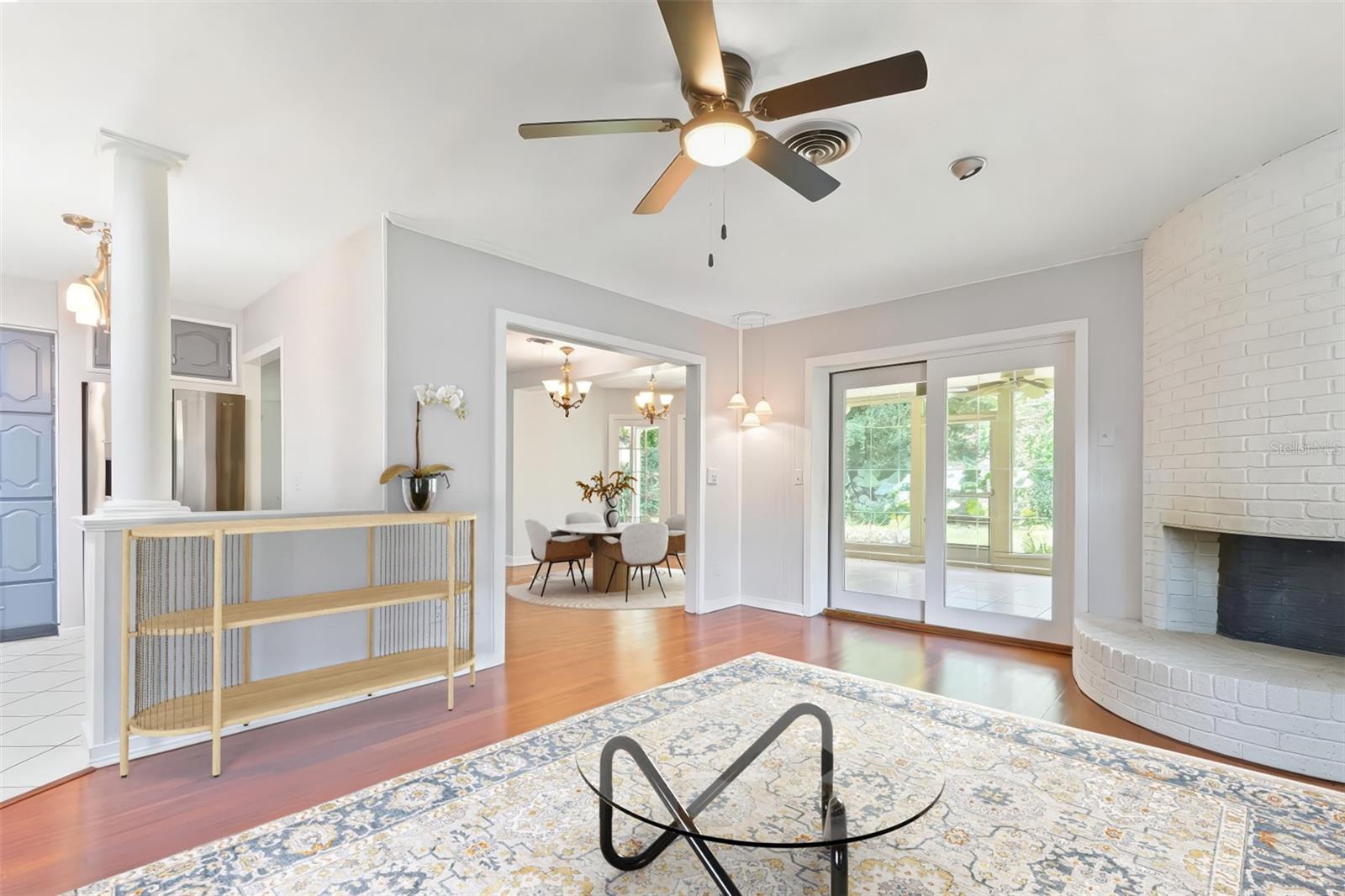2102 W KYRA DR, TAMPA, FL — photo 14