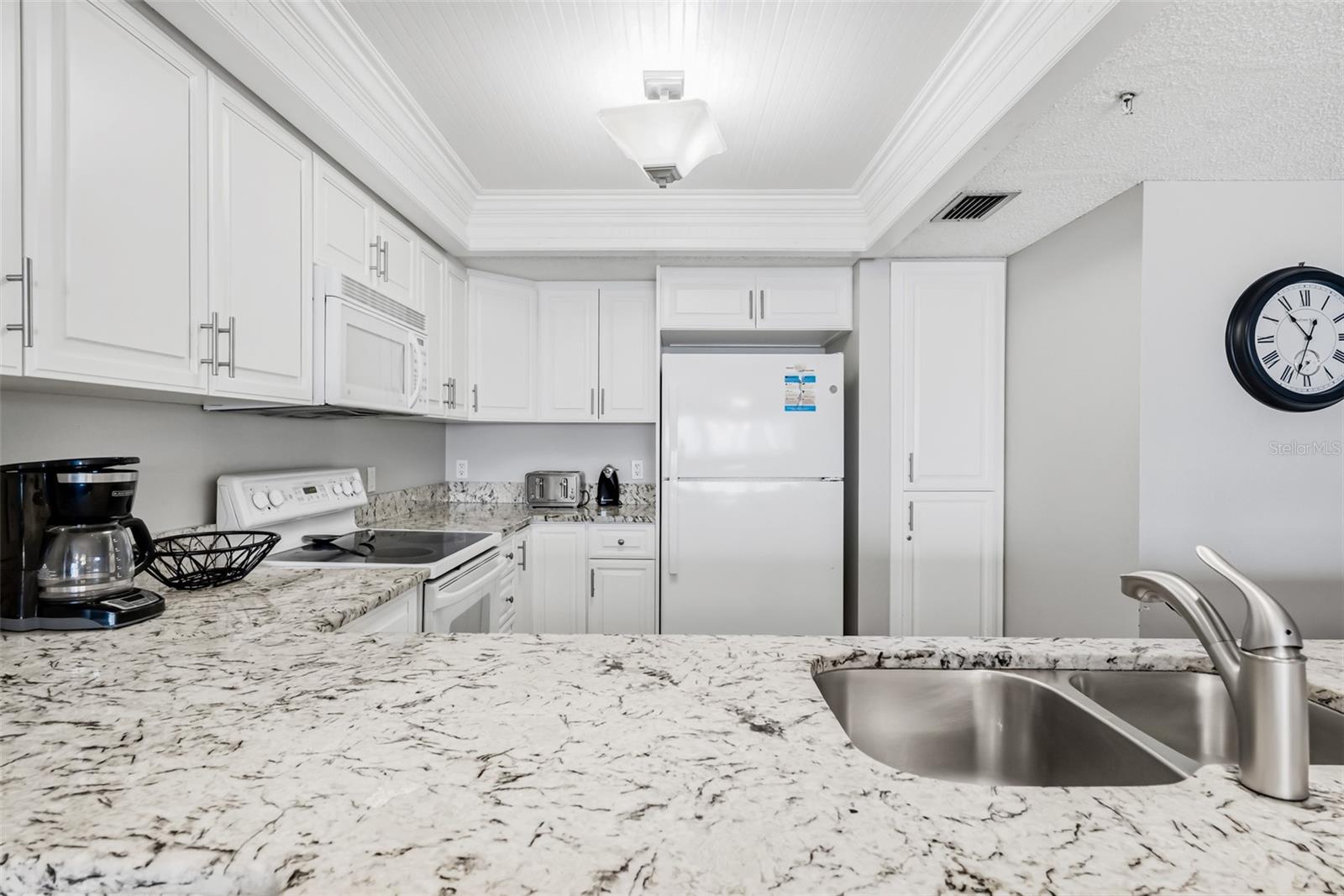 18500 GULF BLVD #404, INDIAN SHORES, FL — photo 23