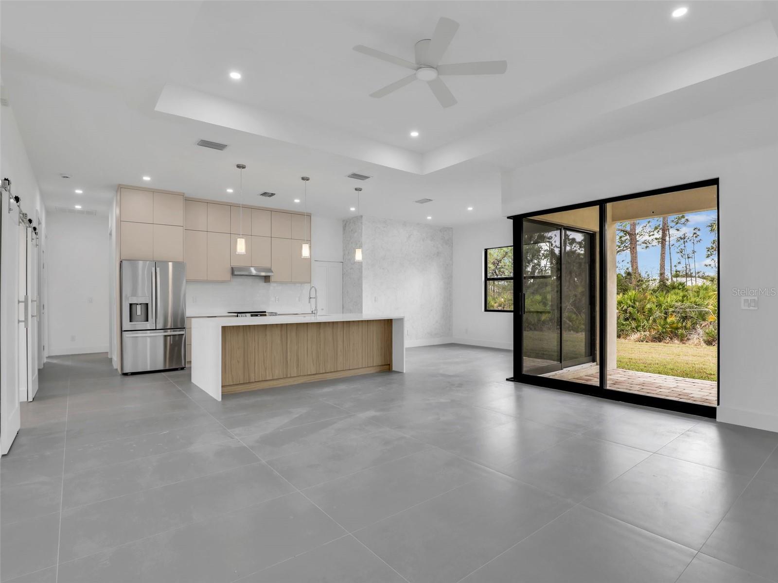 11153 CARNEGIE AVE, ENGLEWOOD, FL — photo 5