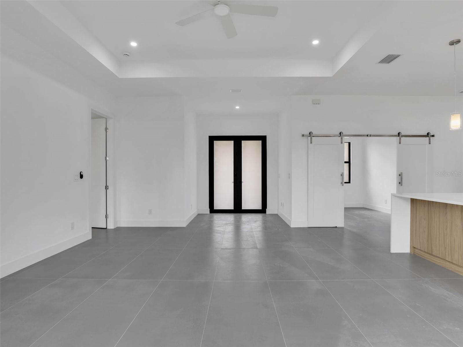 11153 CARNEGIE AVE, ENGLEWOOD, FL — photo 9