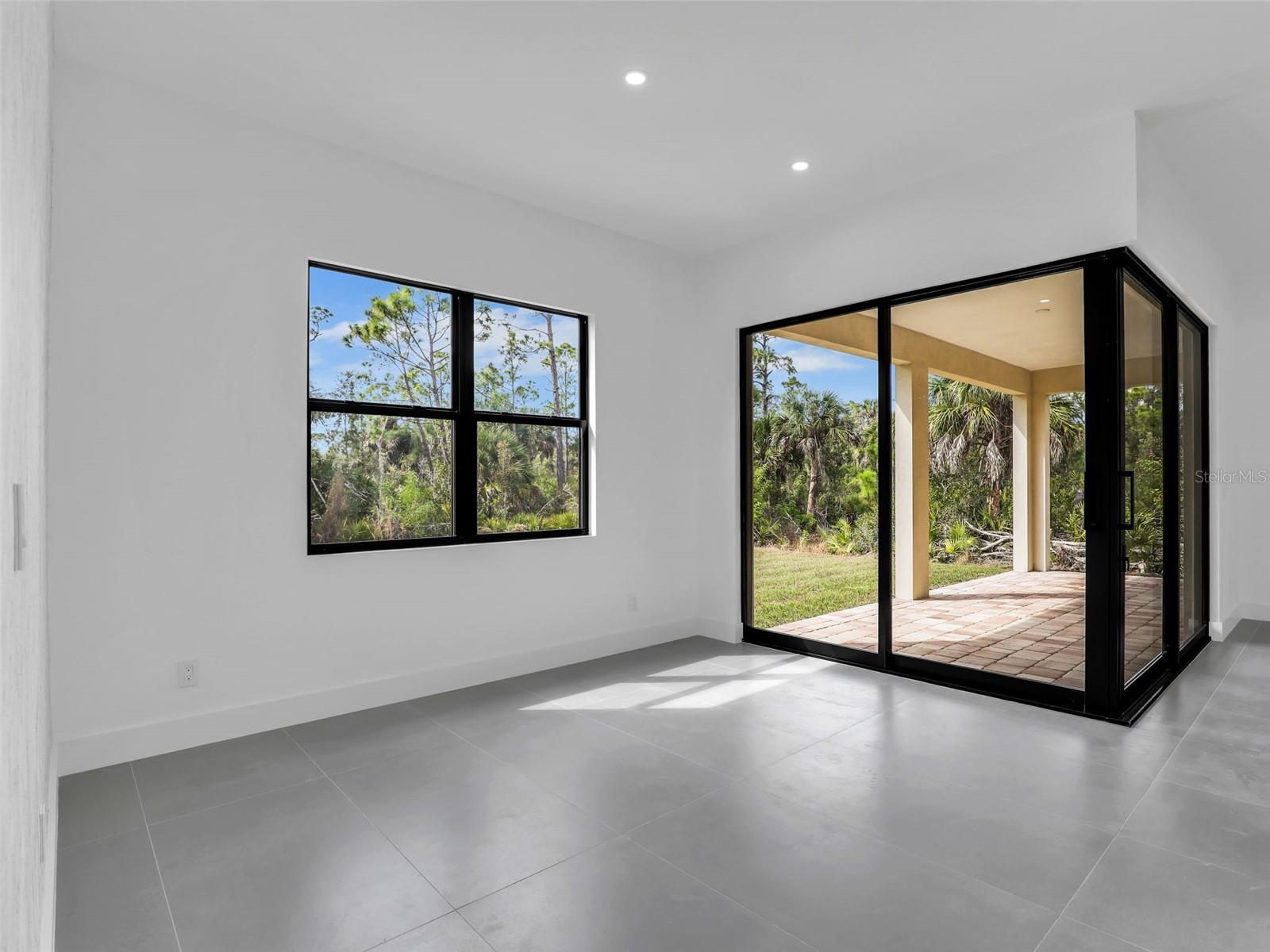 11153 CARNEGIE AVE, ENGLEWOOD, FL — photo 19