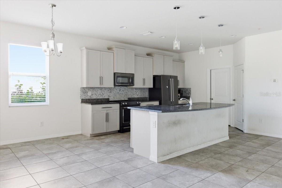 6702 DEVESTA LOOP, PALMETTO, FL — photo 13