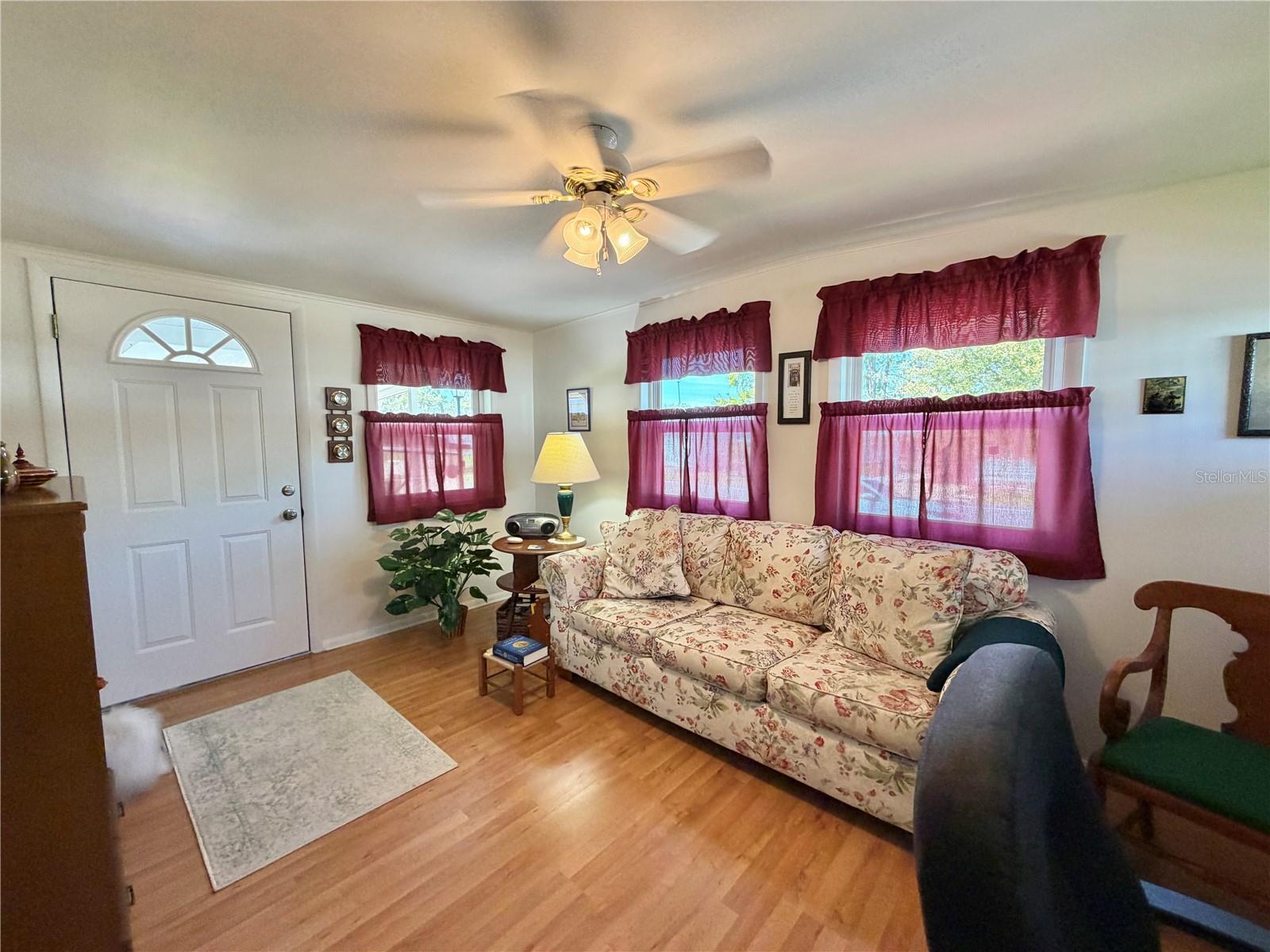 325 PALO VERDE DR, LEESBURG, FL — photo 37
