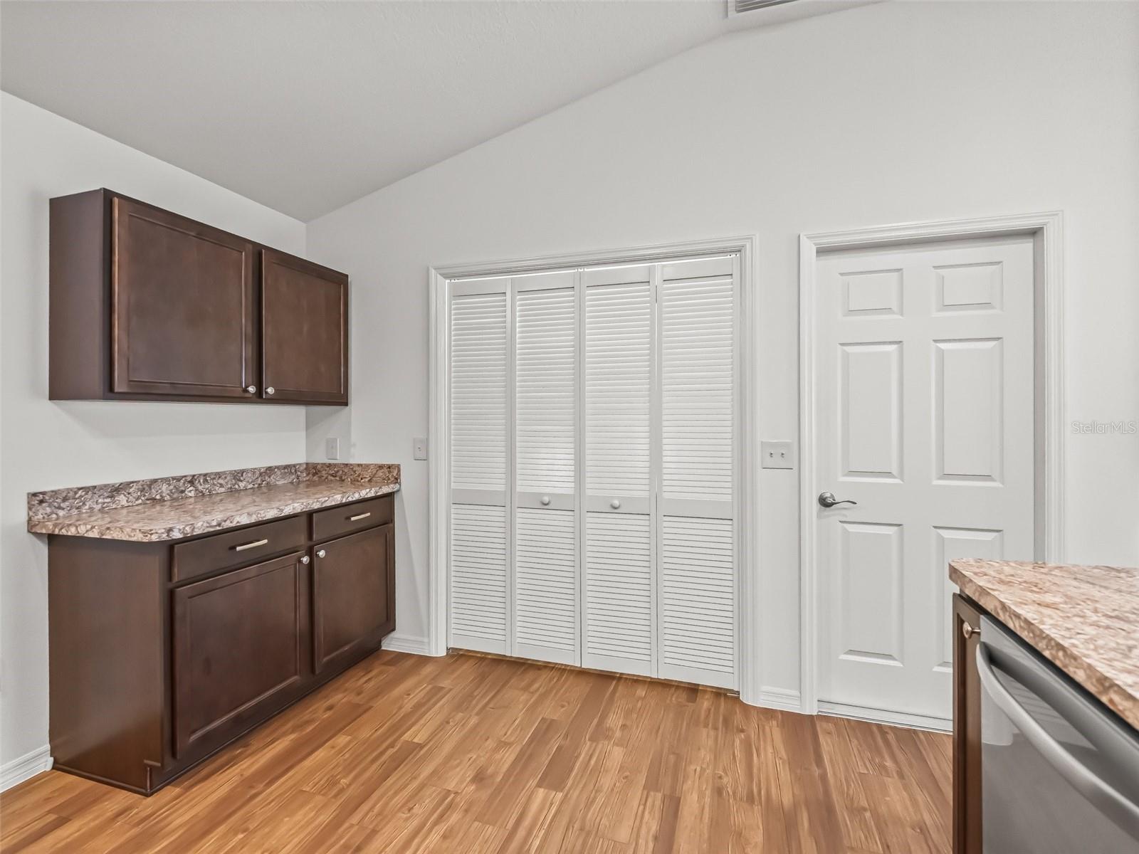 5719 SPARTINA TER, THE VILLAGES, FL — photo 14
