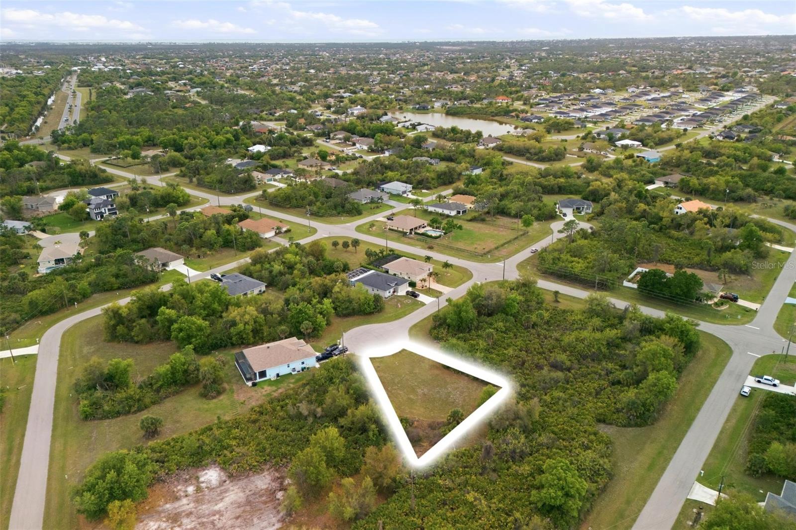 118 DELWAY WAY, ROTONDA WEST, FL — photo 3