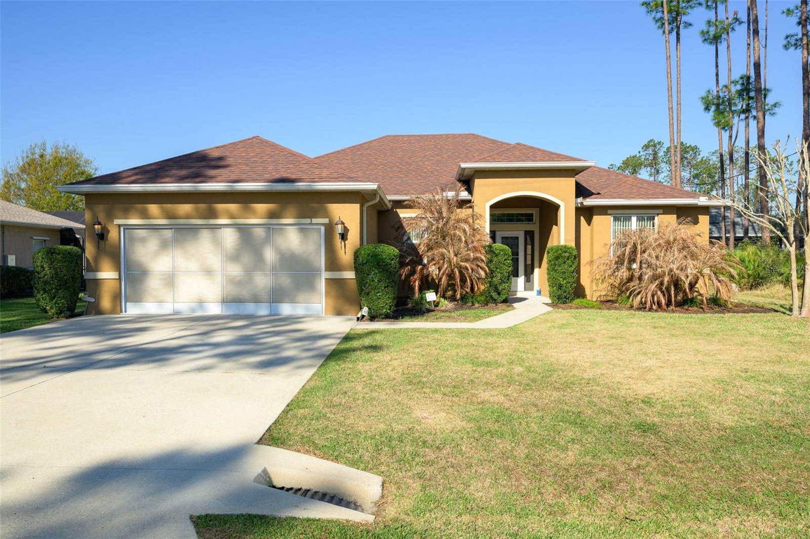 3 LAKE CHARLES PL, PALM COAST, FL