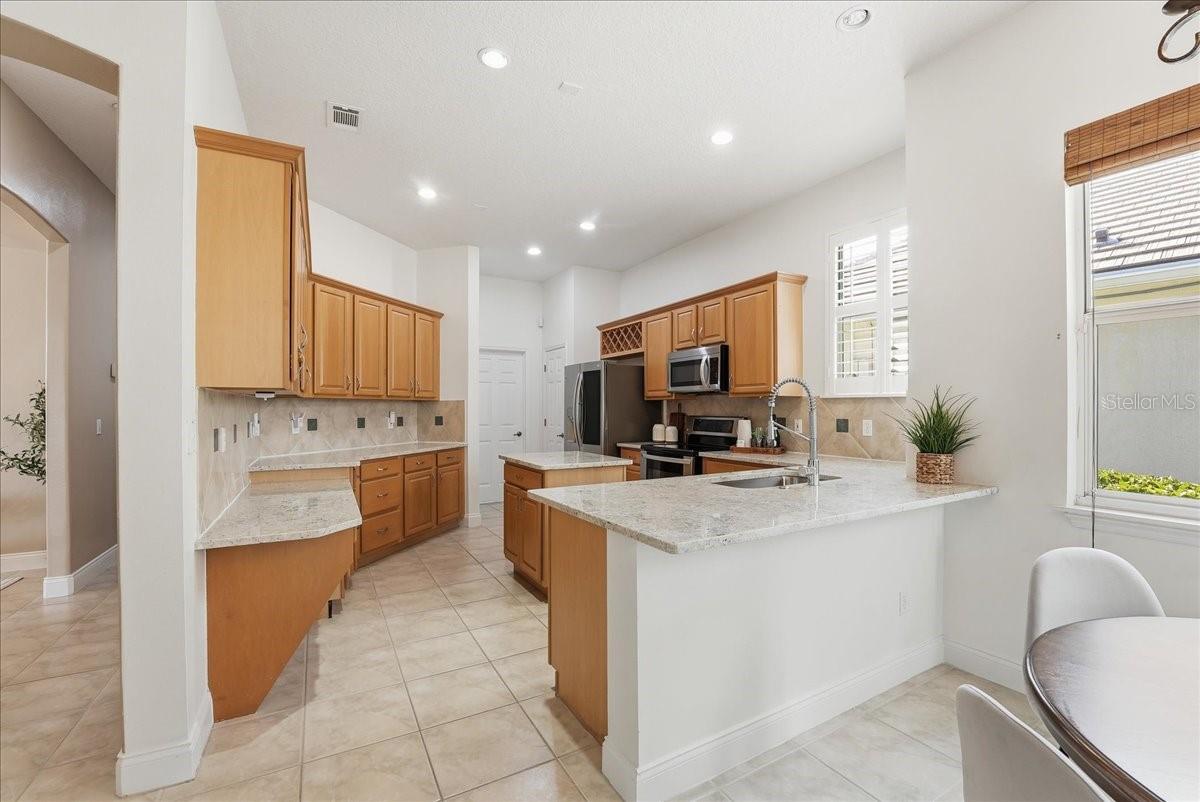 10926 WOODCHASE CIR, ORLANDO, FL — photo 4