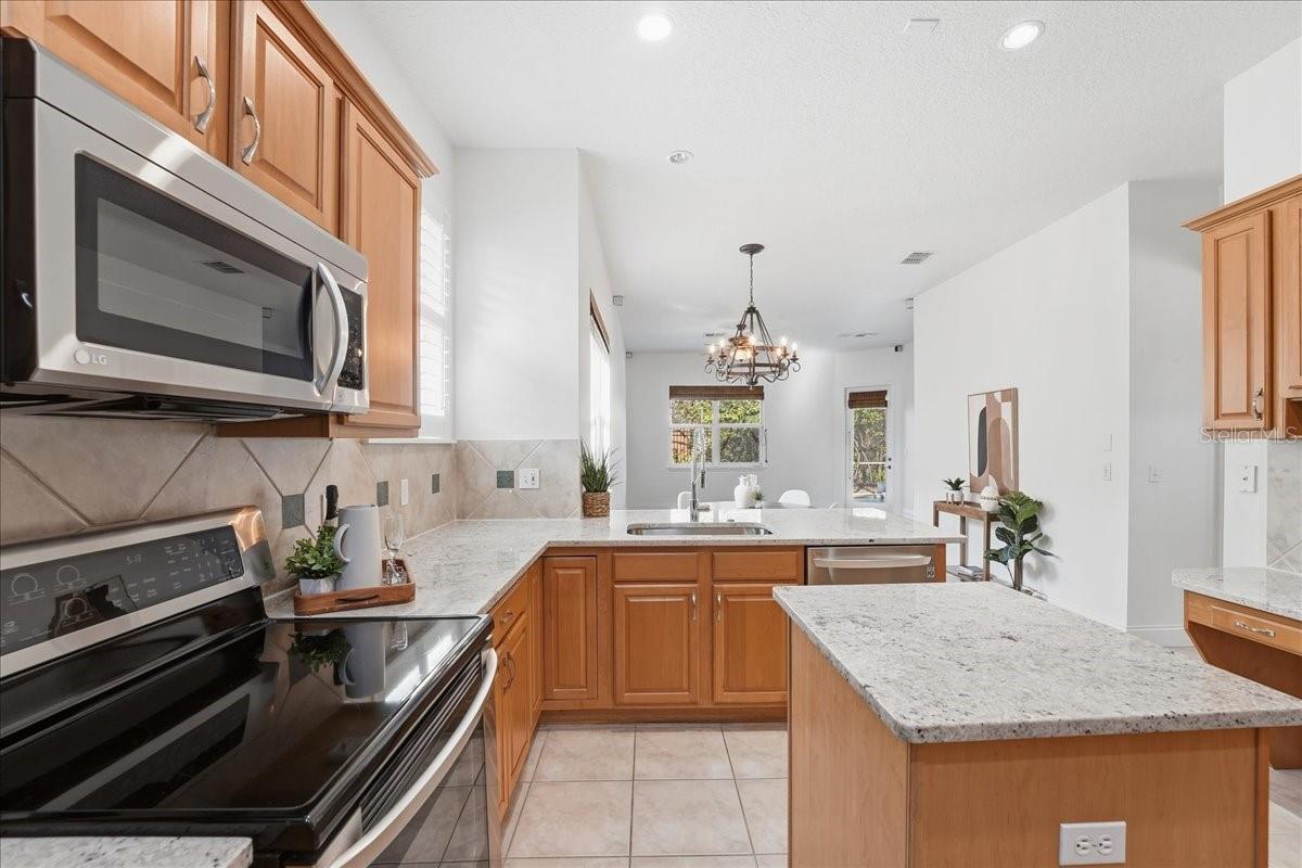 10926 WOODCHASE CIR, ORLANDO, FL — photo 31