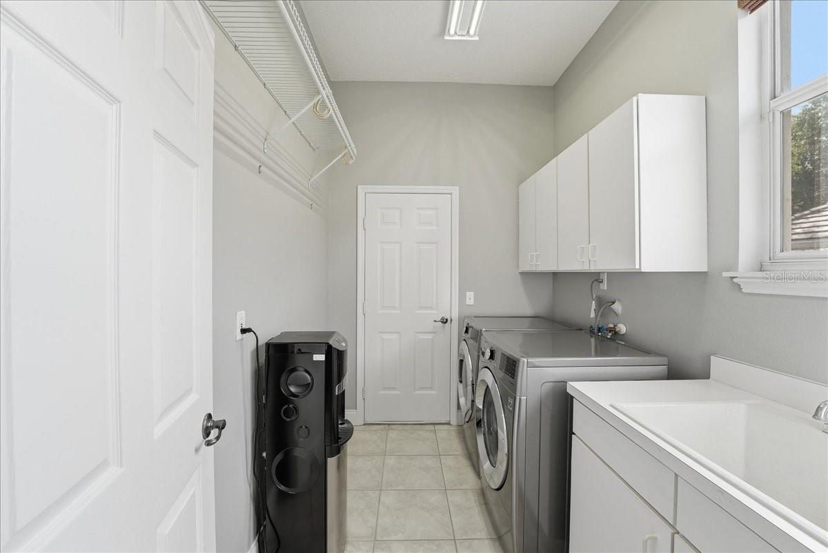 10926 WOODCHASE CIR, ORLANDO, FL — photo 34