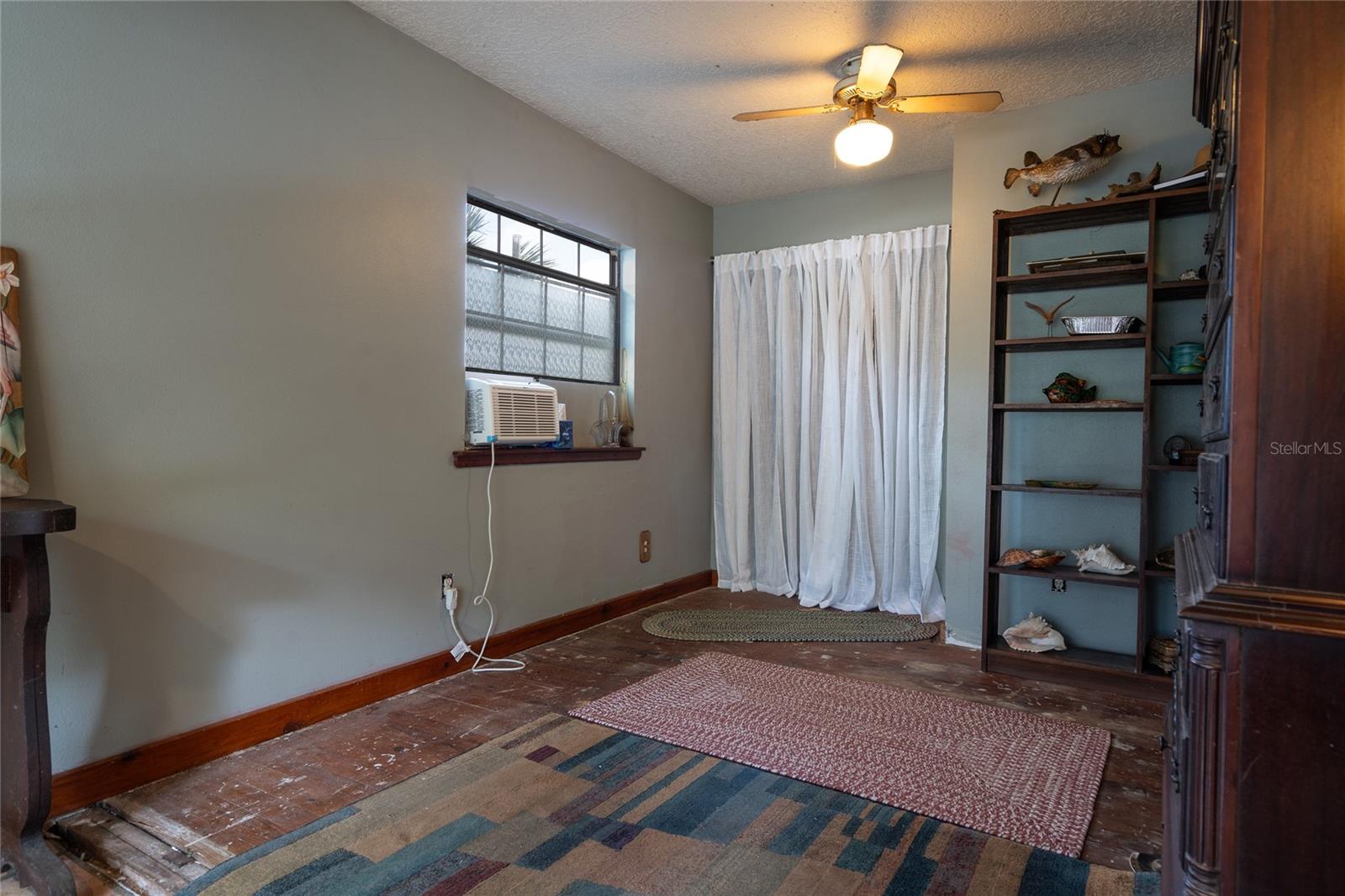 5560 PARK AVE, DE LEON SPRINGS, FL — photo 12