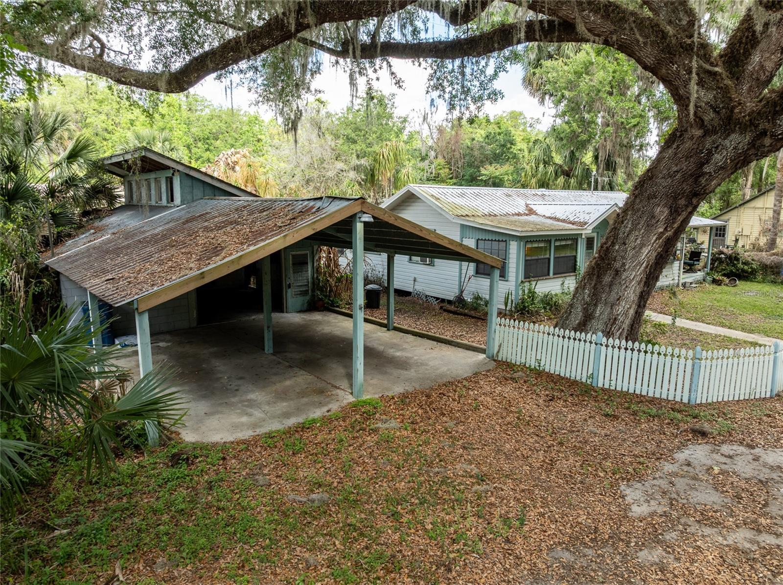5560 PARK AVE, DE LEON SPRINGS, FL — photo 18