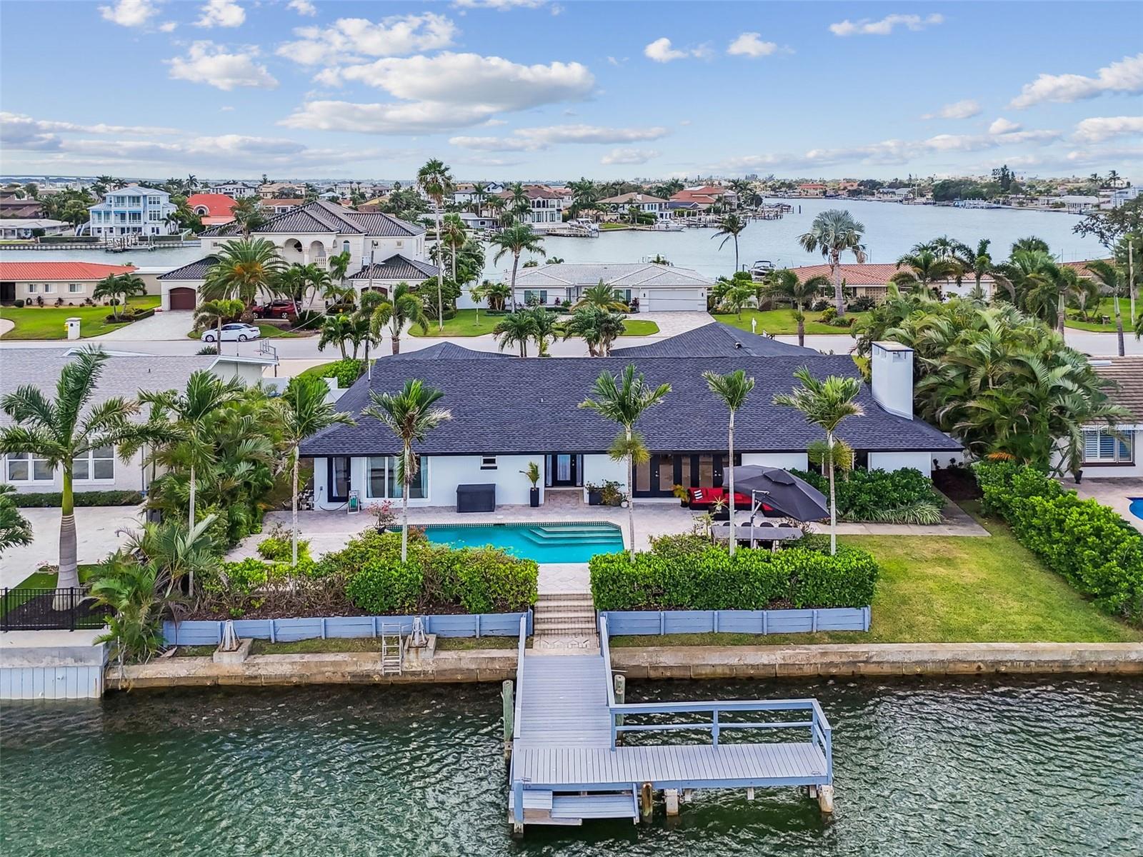 221 HOWARD DR, BELLEAIR BEACH, FL