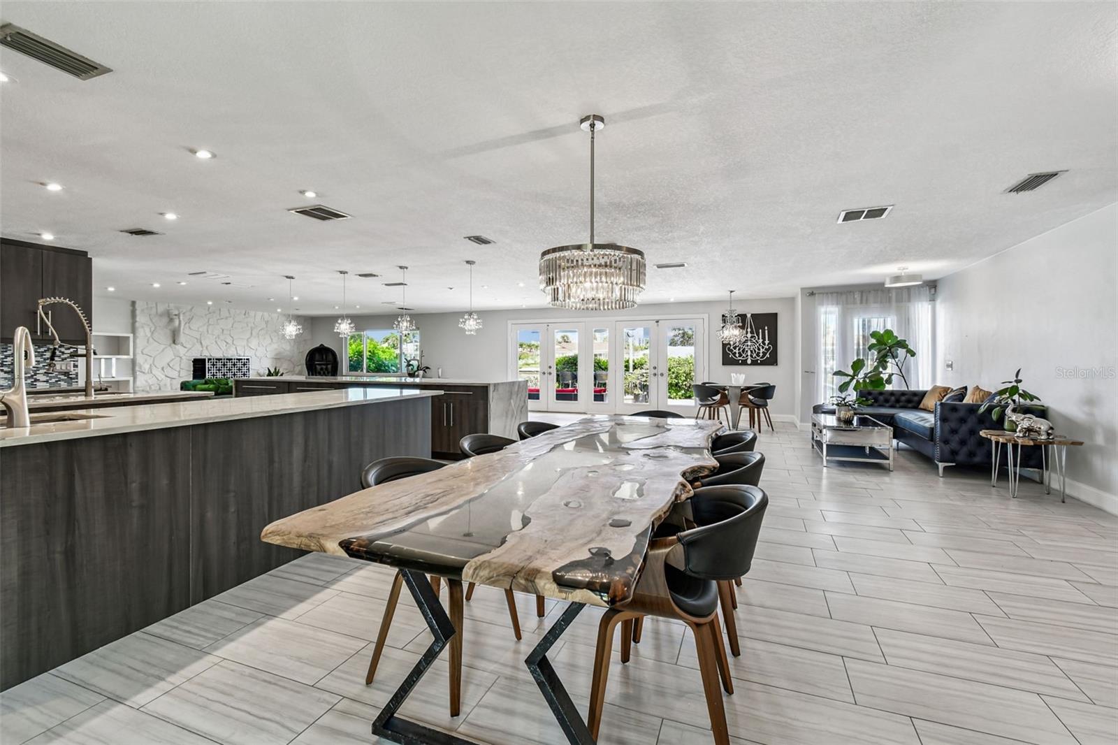 221 HOWARD DR, BELLEAIR BEACH, FL — photo 18