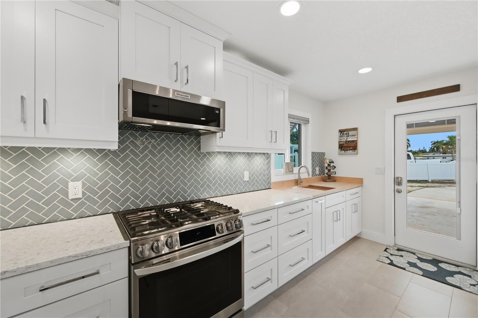 211 21ST ST NE, BRADENTON, FL — photo 12