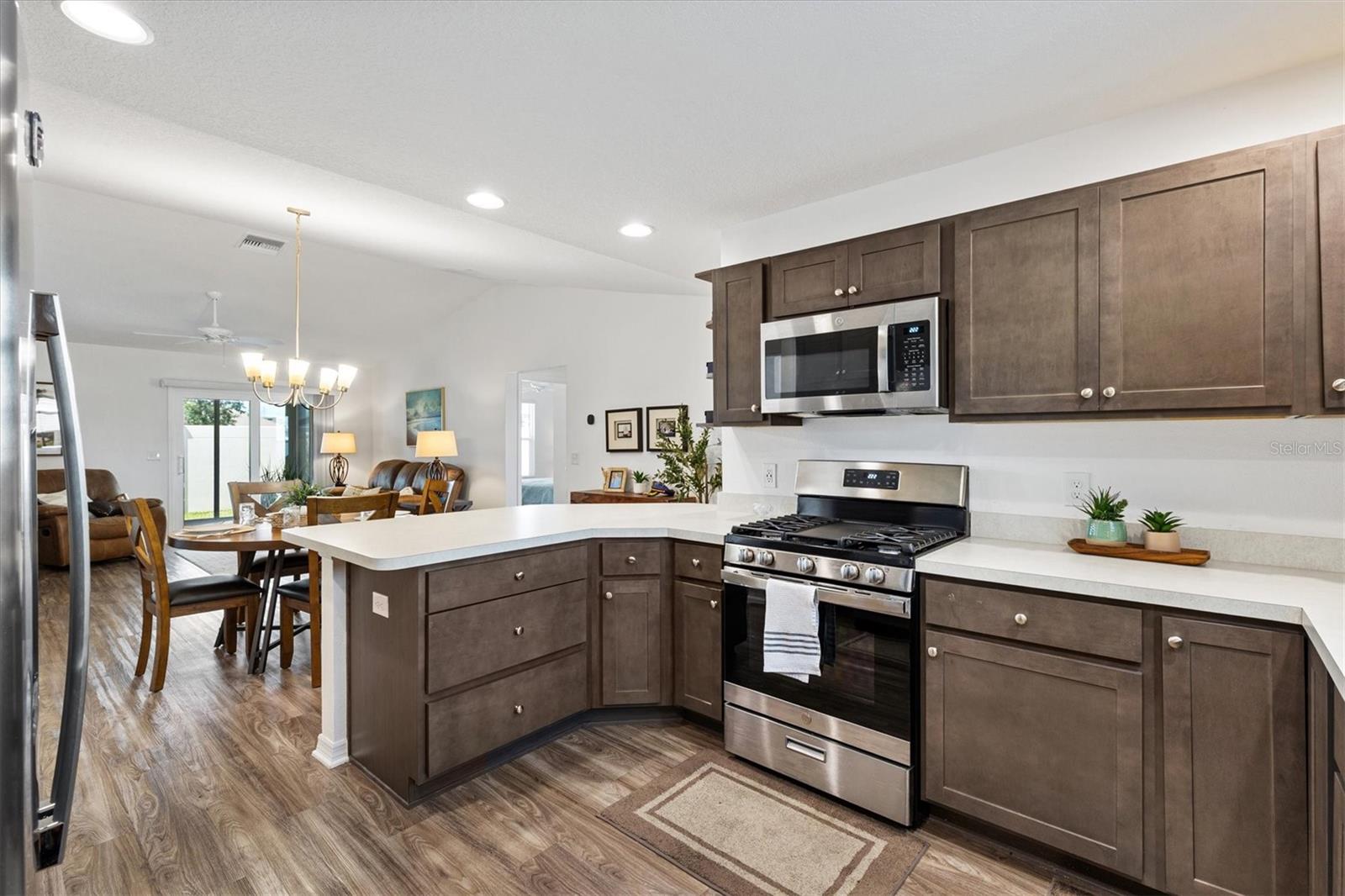 6767 MARY LOOP, THE VILLAGES, FL — photo 13