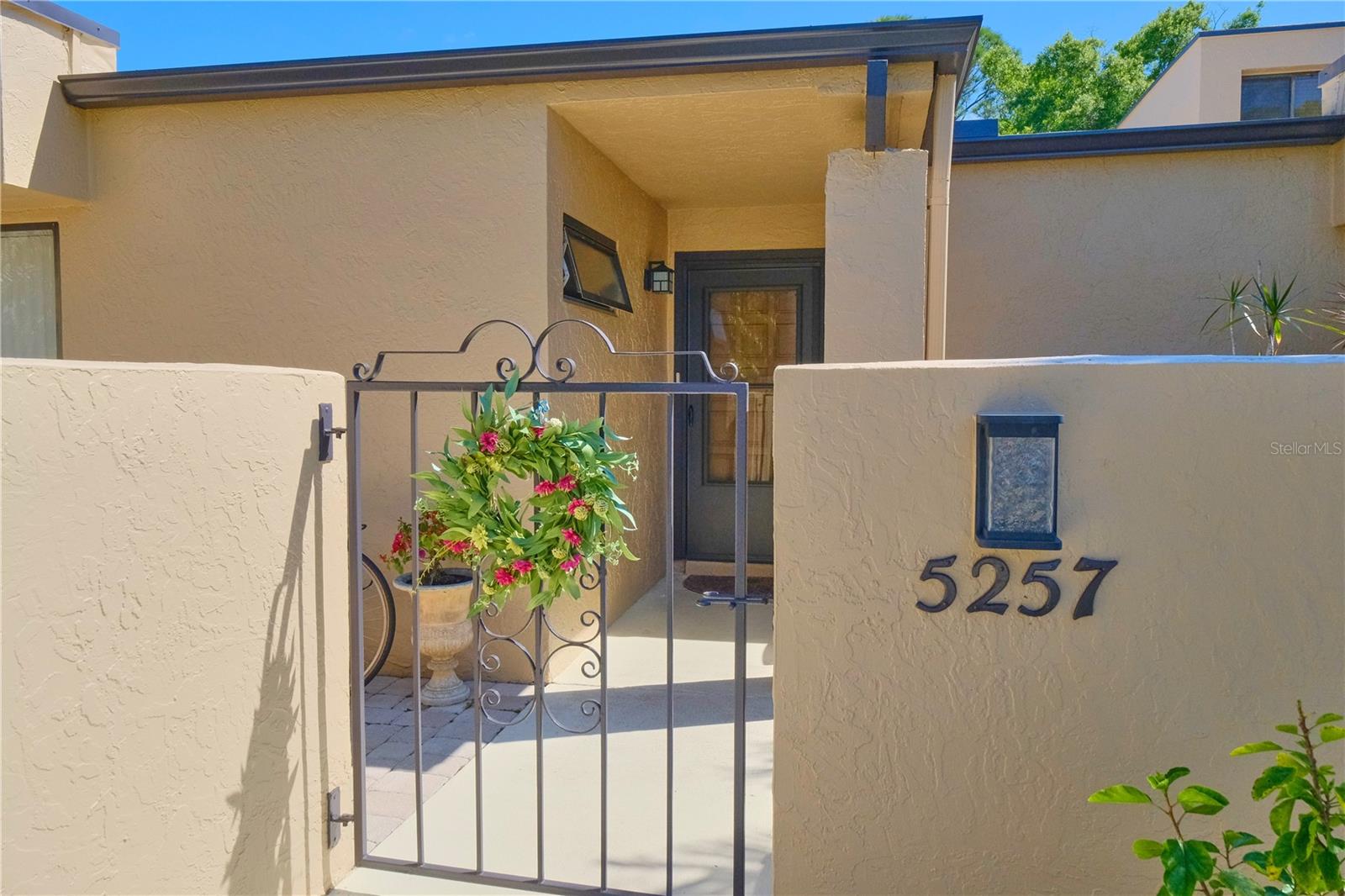5257 MYRTLE WAY #29, SARASOTA, FL — photo 2