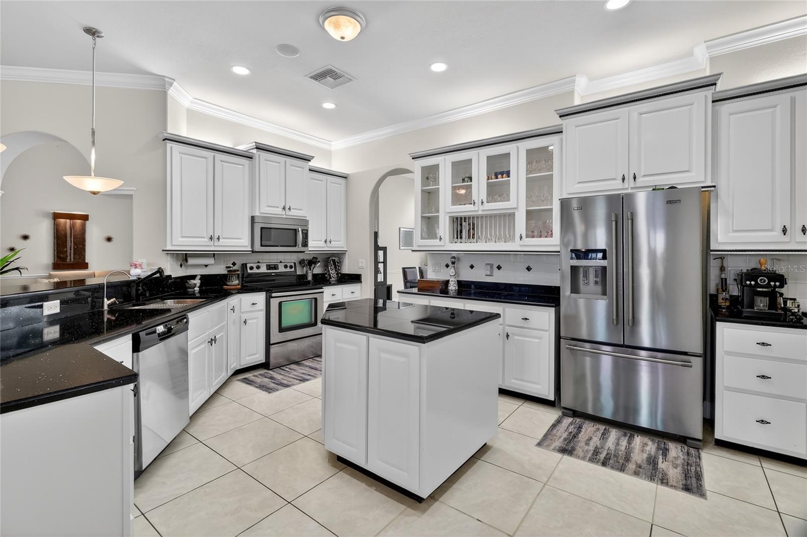 1028 S LAKE MARIAM DR, WINTER HAVEN, FL — photo 5