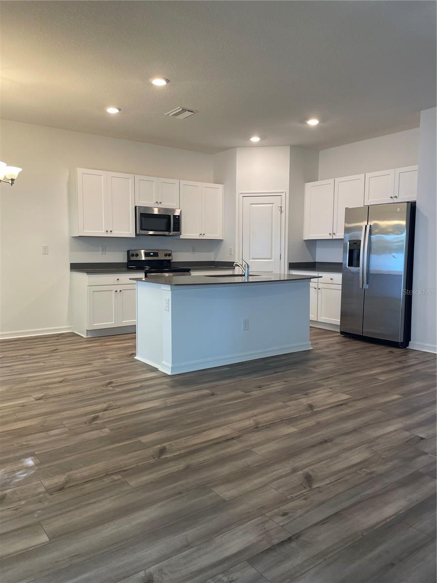 34772 MULRION DR, ZEPHYRHILLS, FL — photo 4