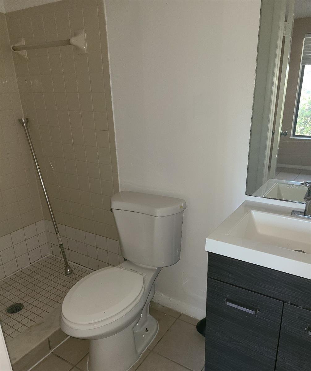 4910 SILVER OAKS VLG #B, ORLANDO, FL — photo 10